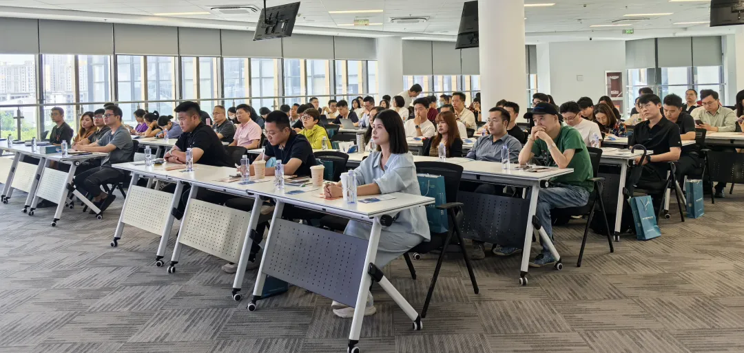 互旦科技｜乘风破浪正当时！这场“聚势共赢”峰会，解锁B2B出海新答案！
